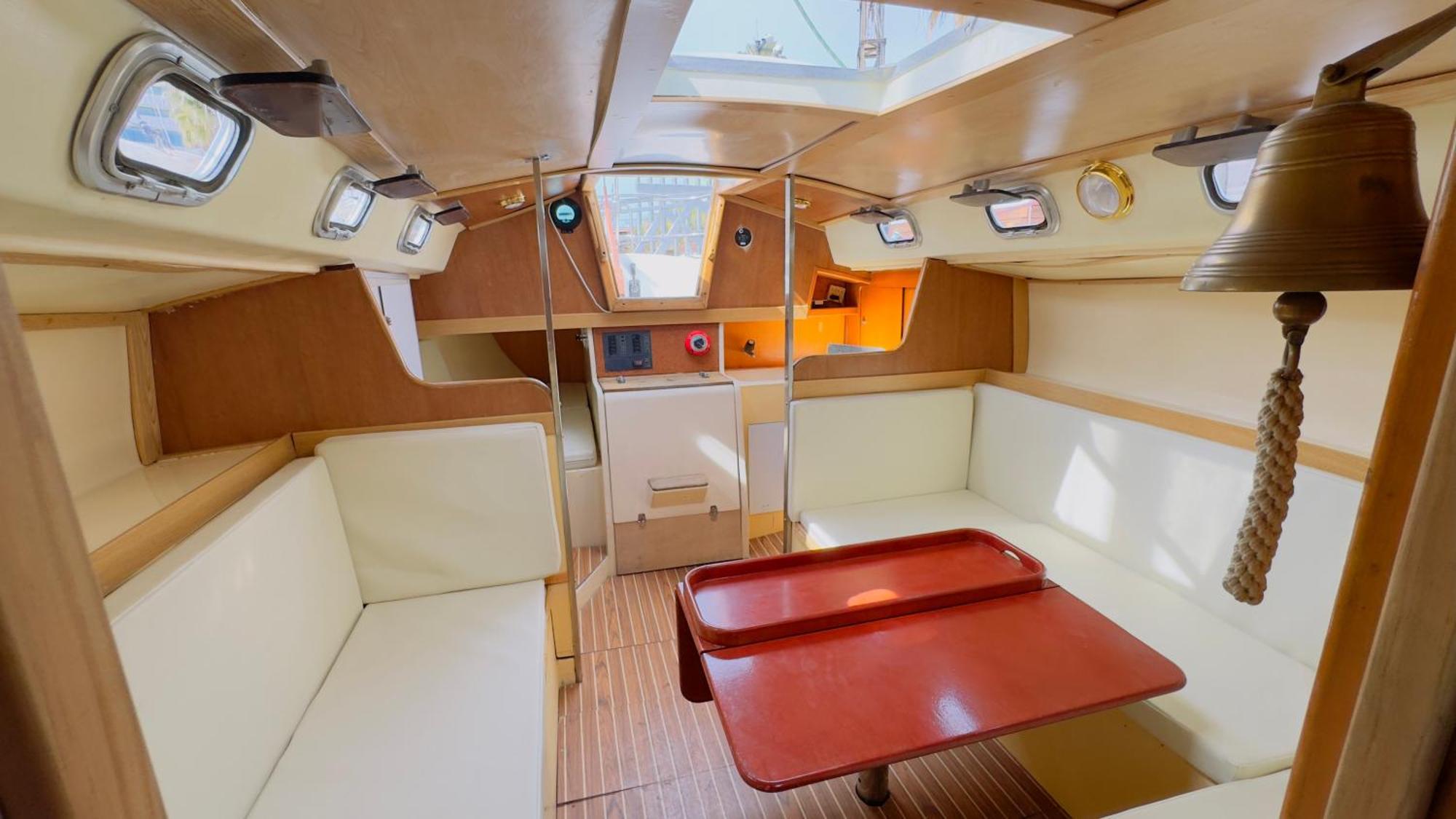 Hotel en barco Sailing Experience In Barcelona
